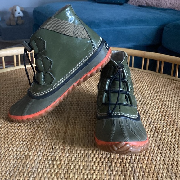 Sorel Out n About Boots - Picture 3 of 5